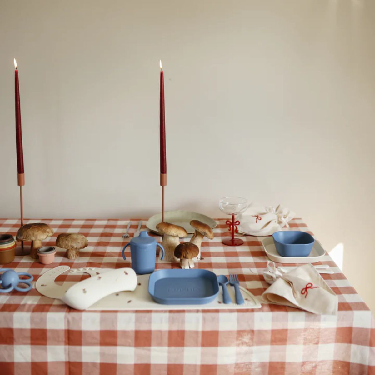 Reduces Mealtime Mess